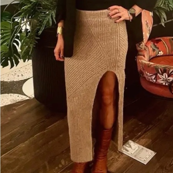 Nicholas Kyleigh Midi Knit Skirt Tan Alpaca Wool Blend Size Medium - Picture 4 of 12